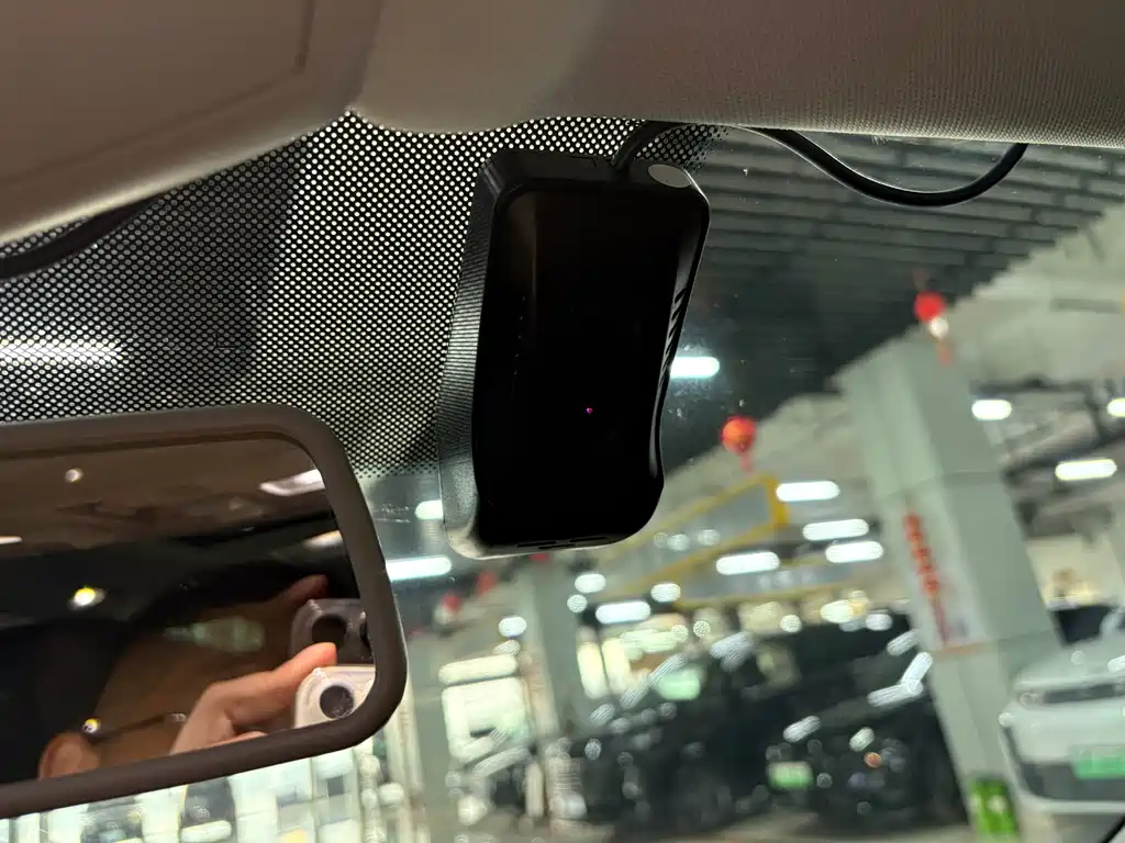 VOLKSWAGEN T ROC EXPLORING SONGS