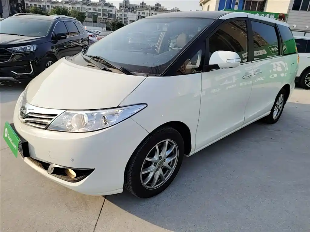 Byd M6 2015