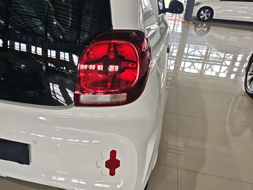 Roewe Clever — миниатюра 8
