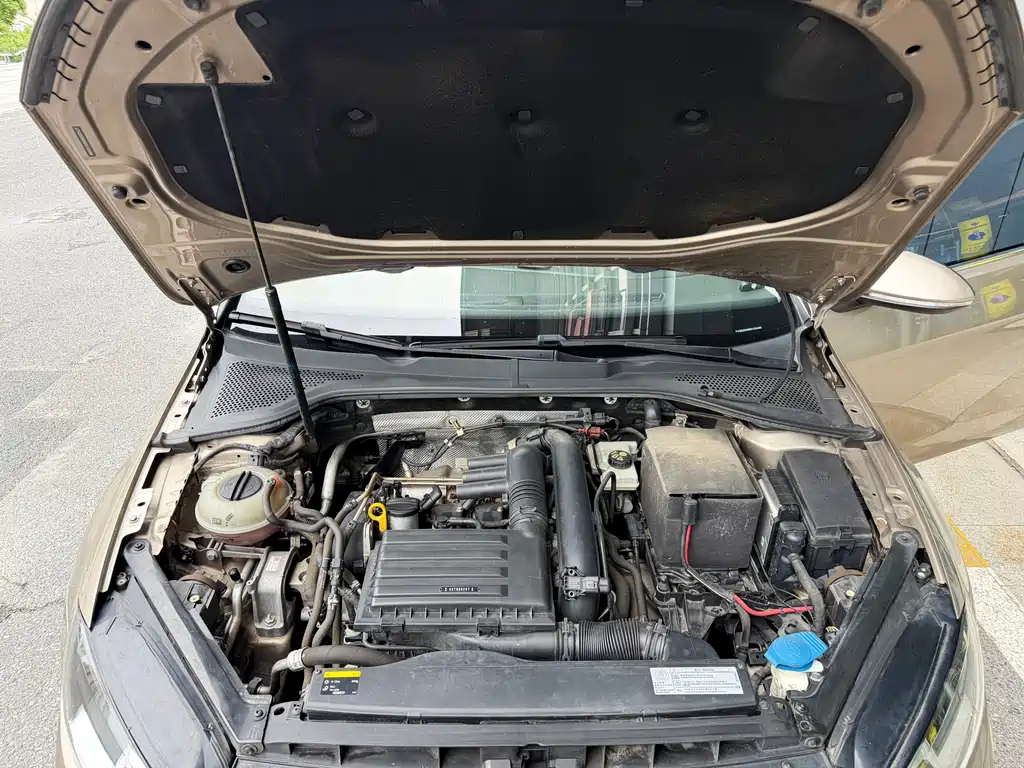Volkswagen Golf — миниатюра 16
