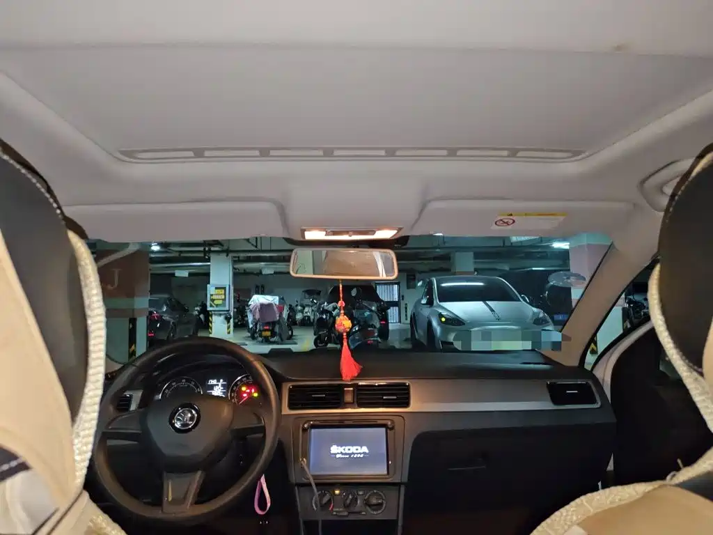 Skoda Rapid Spaceback — миниатюра 19