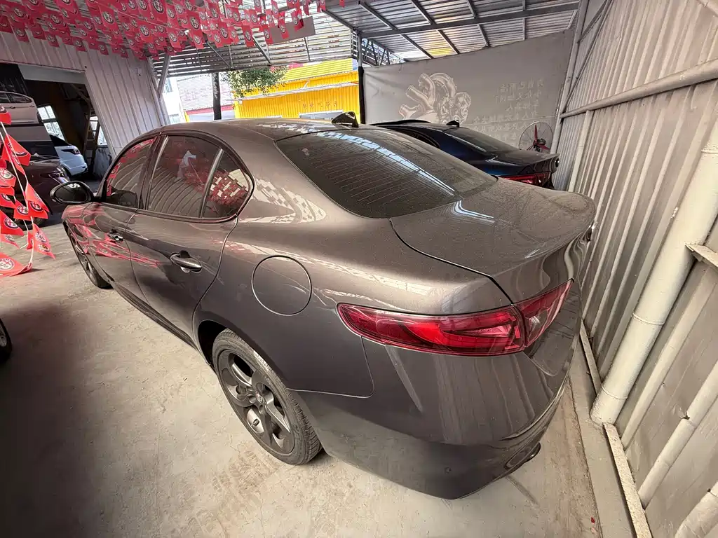 Alfa Romeo Giulia — миниатюра 6