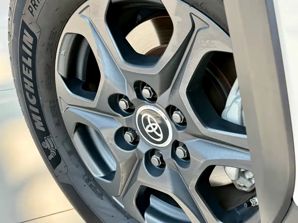 Toyota Land Cruiser — миниатюра 4