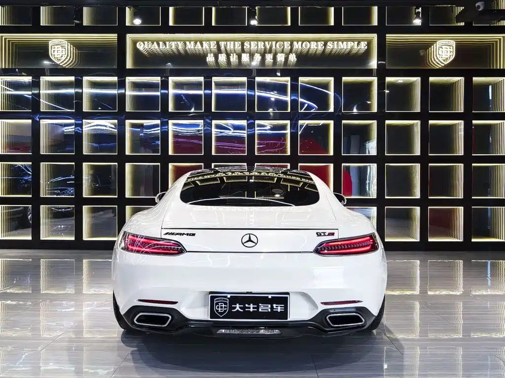 MERCEDES-BENZ AMG GT