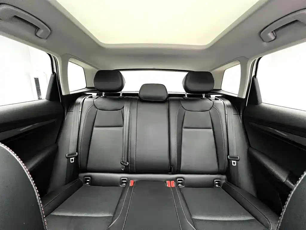 Skoda Karoq — миниатюра 11
