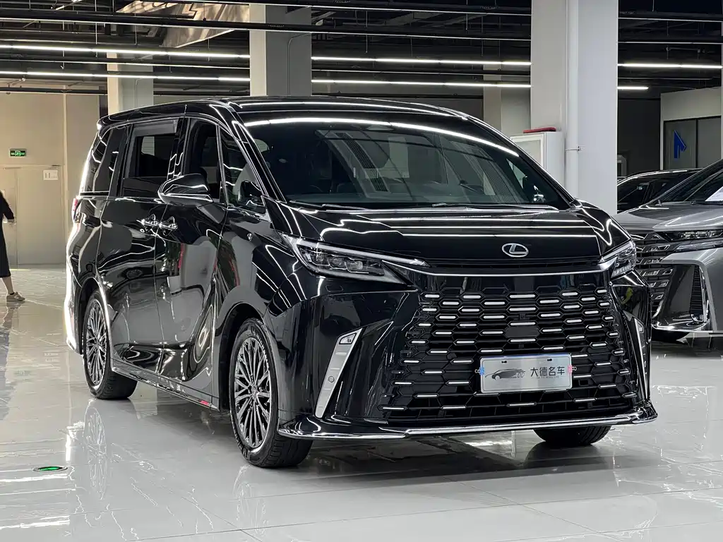 Lexus LM — миниатюра 3