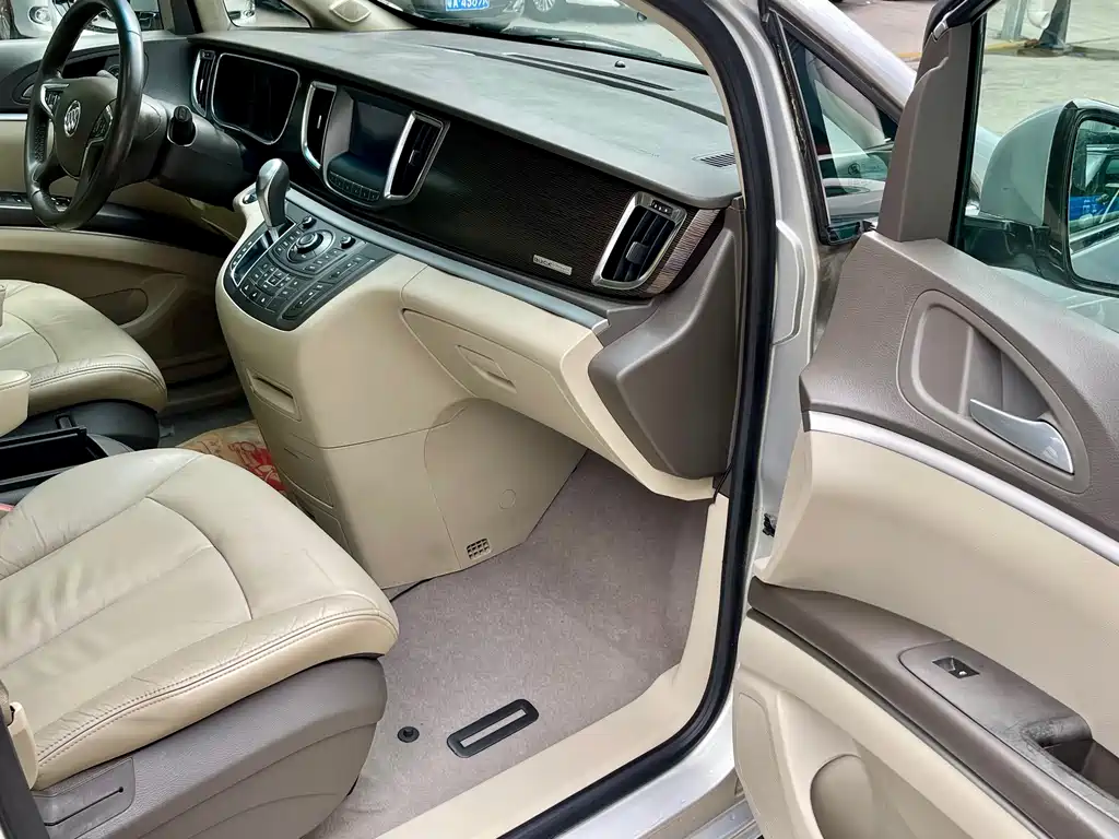 Buick GL8 — миниатюра 15