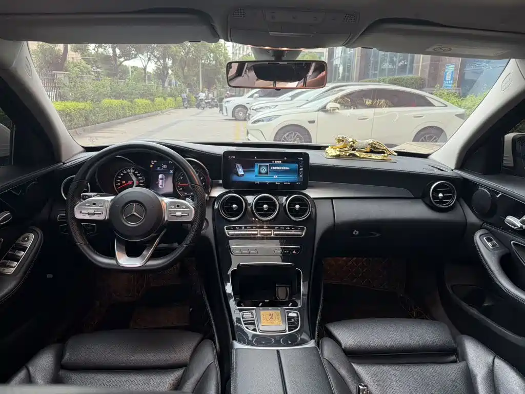 Mercedes-Benz C-Class — миниатюра 6