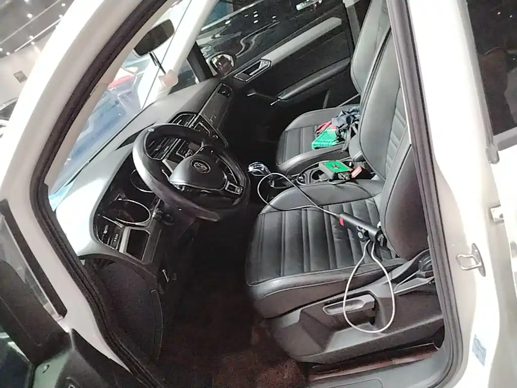 Volkswagen Touran — миниатюра 16