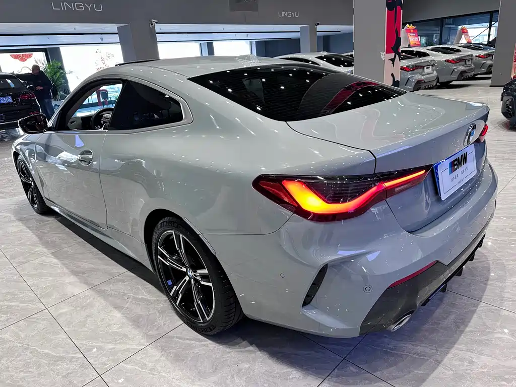 BMW 4 SERIES