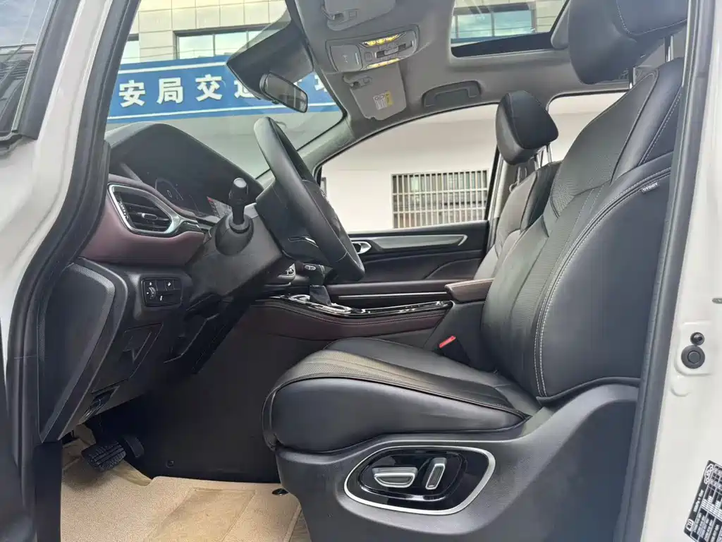GAC Motor Trumpchi M6 — миниатюра 8