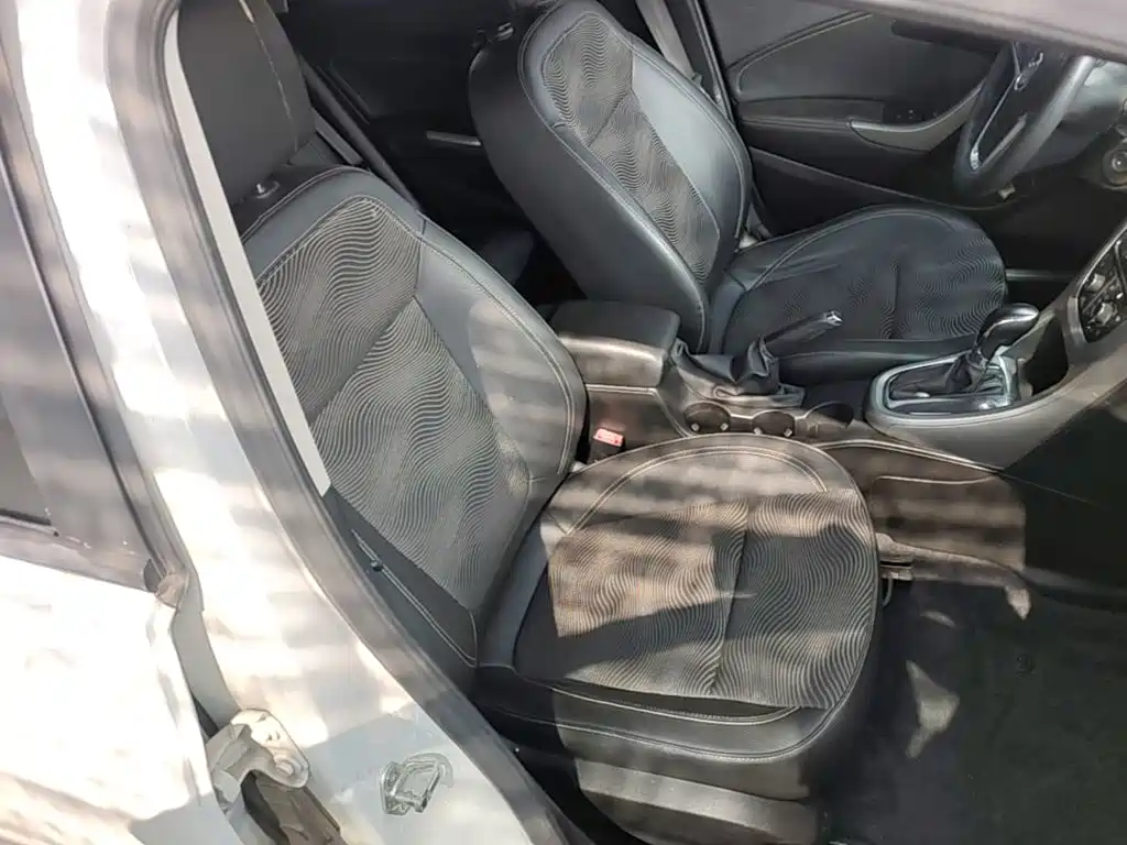 Buick Excelle — миниатюра 25
