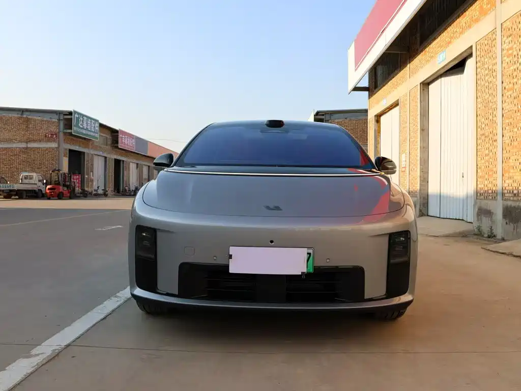 Li Auto i8 2025 Standard