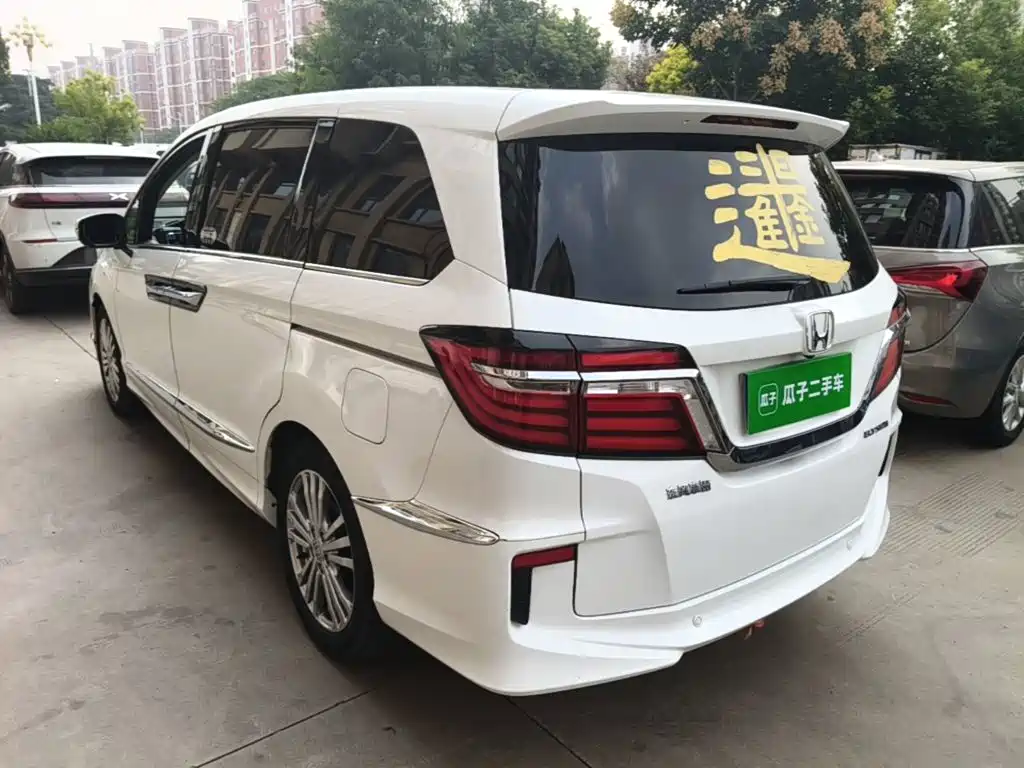 Honda Elysion — миниатюра 5