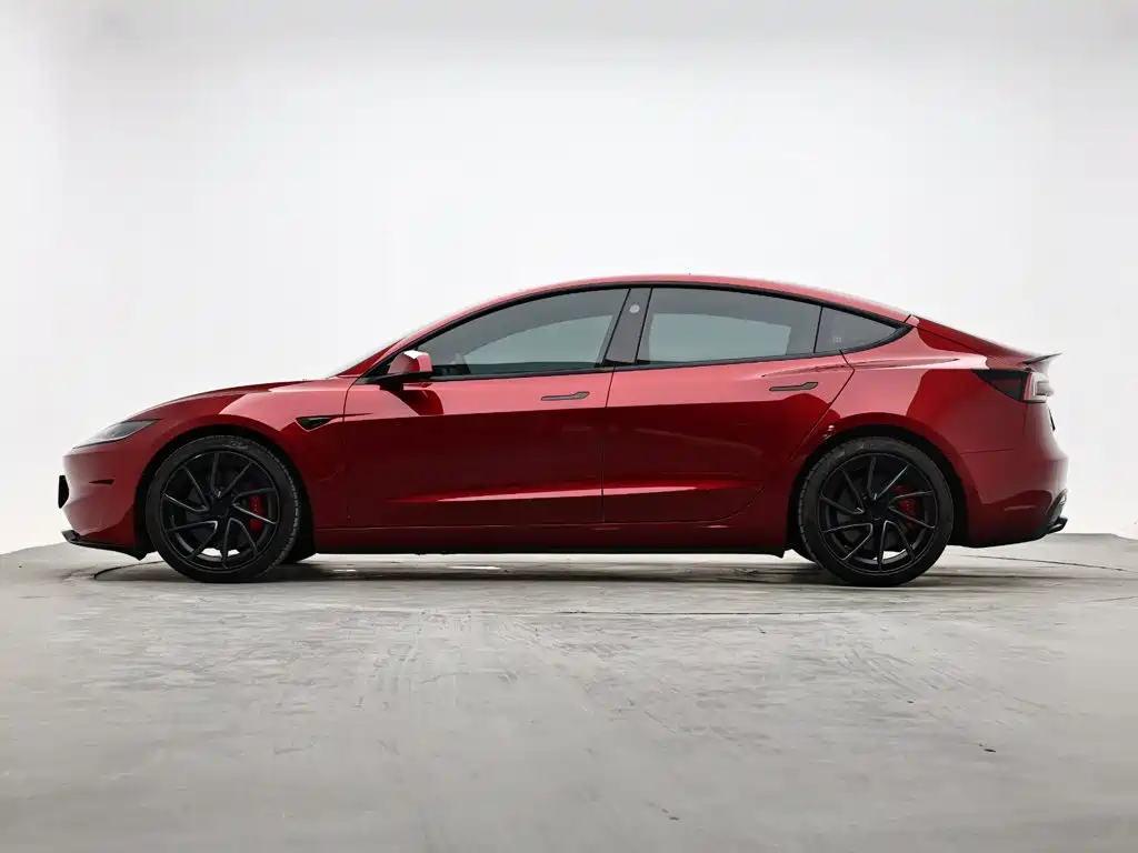 Tesla Model 3 — миниатюра 5