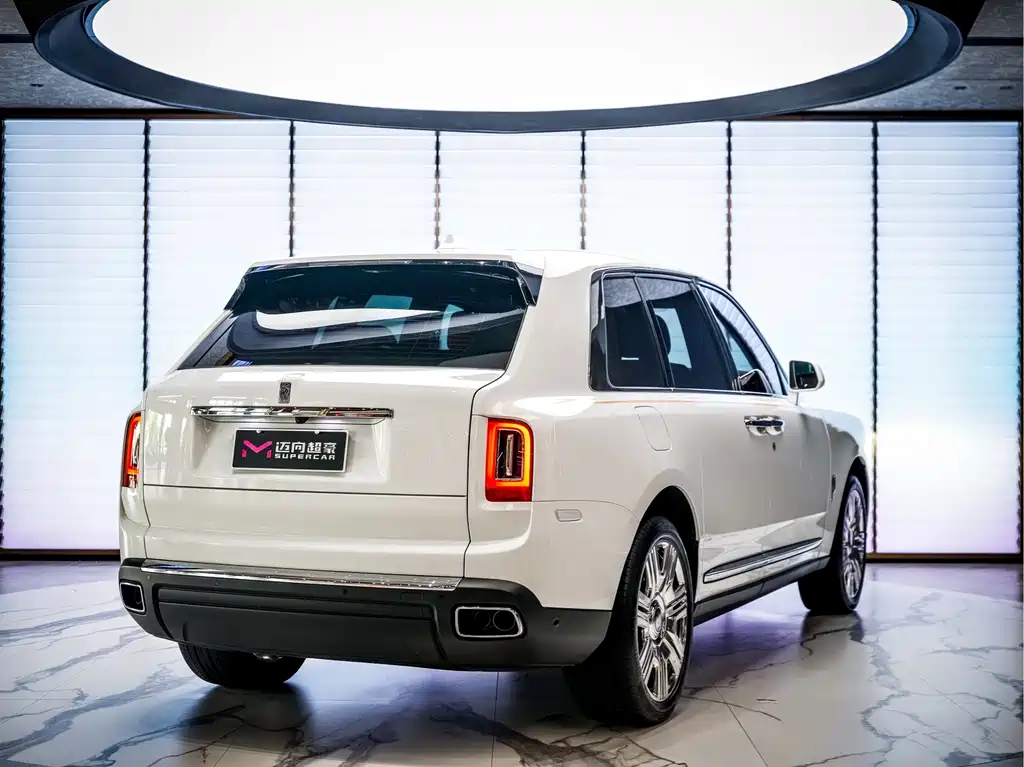 Rolls-Royce Cullinan — миниатюра 4