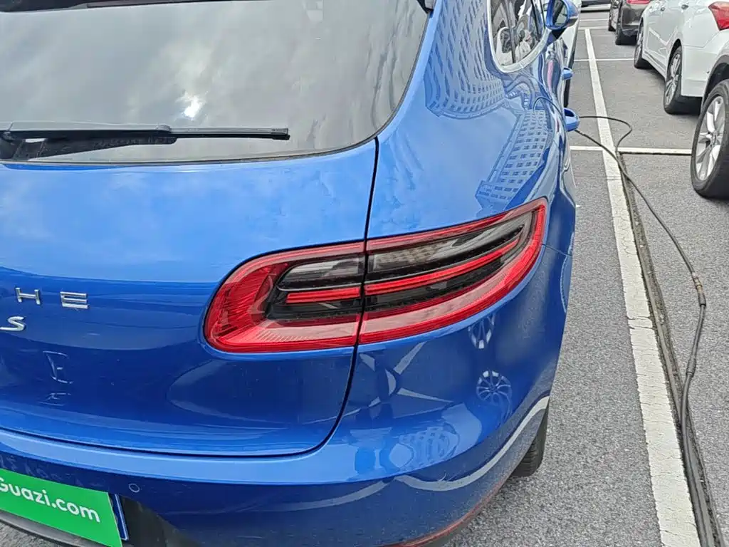 Porsche Macan — миниатюра 8