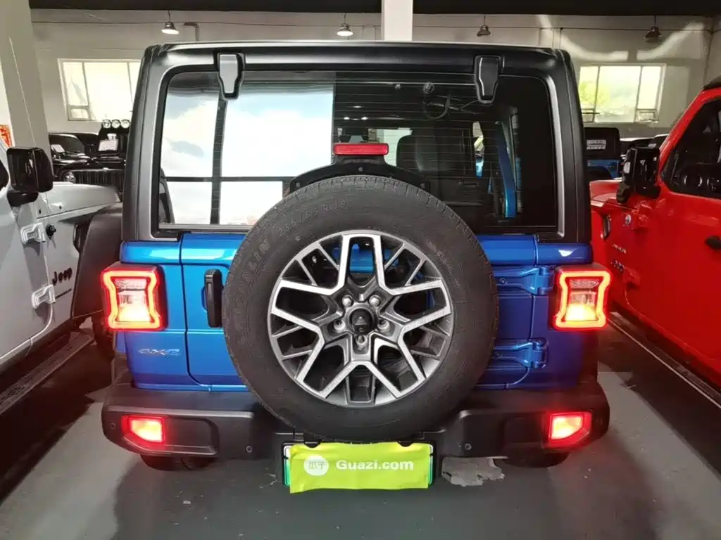 Jeep Wrangler PHEV — миниатюра 6