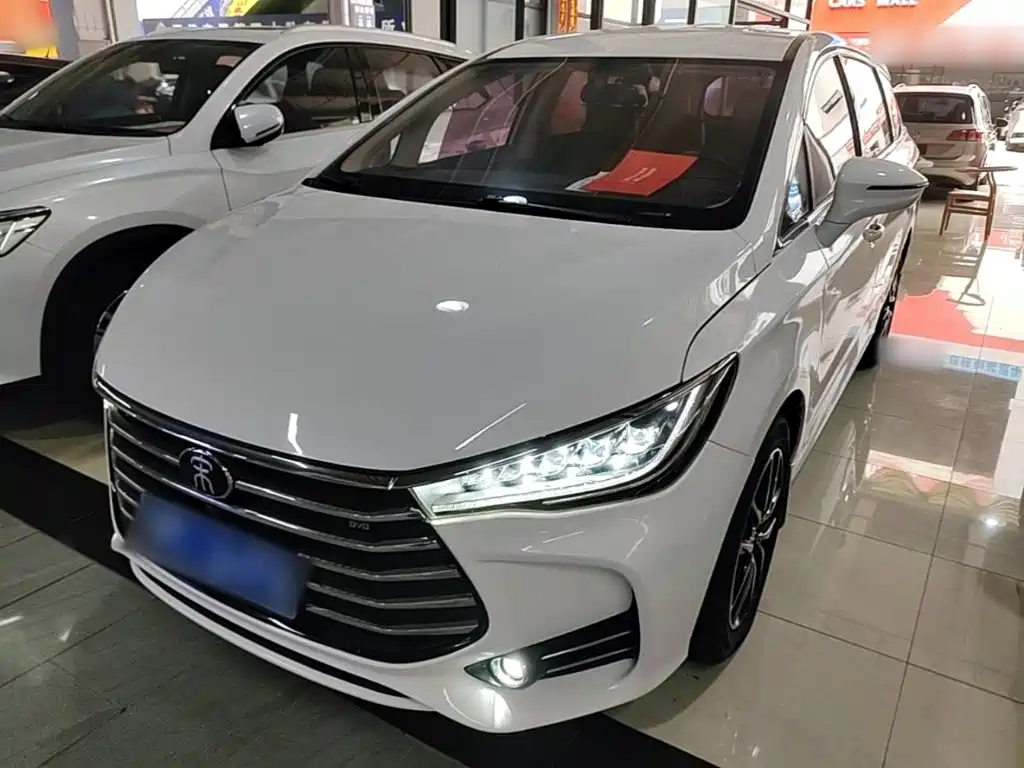 BYD MAX