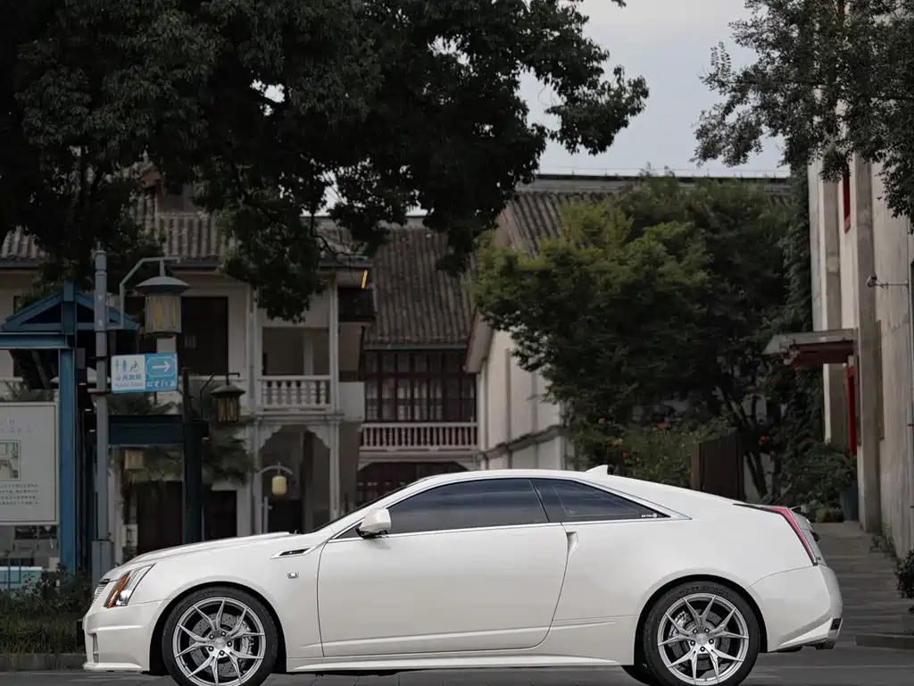 Cadillac CTS — миниатюра 5