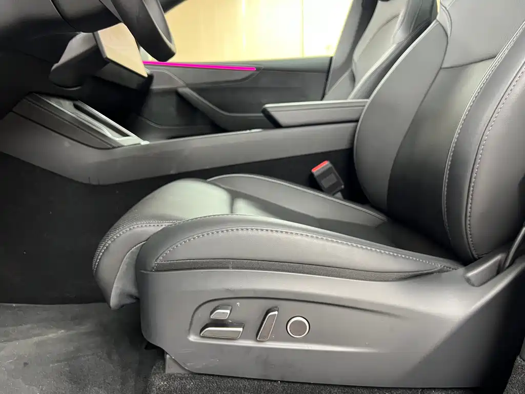 Tesla Model Y L — миниатюра 17