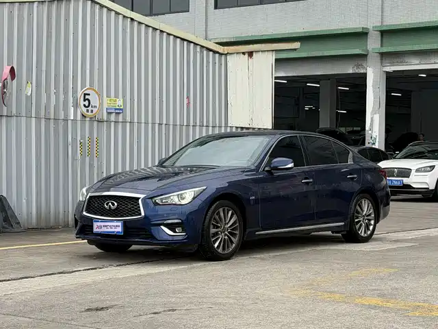 Infiniti Q50L