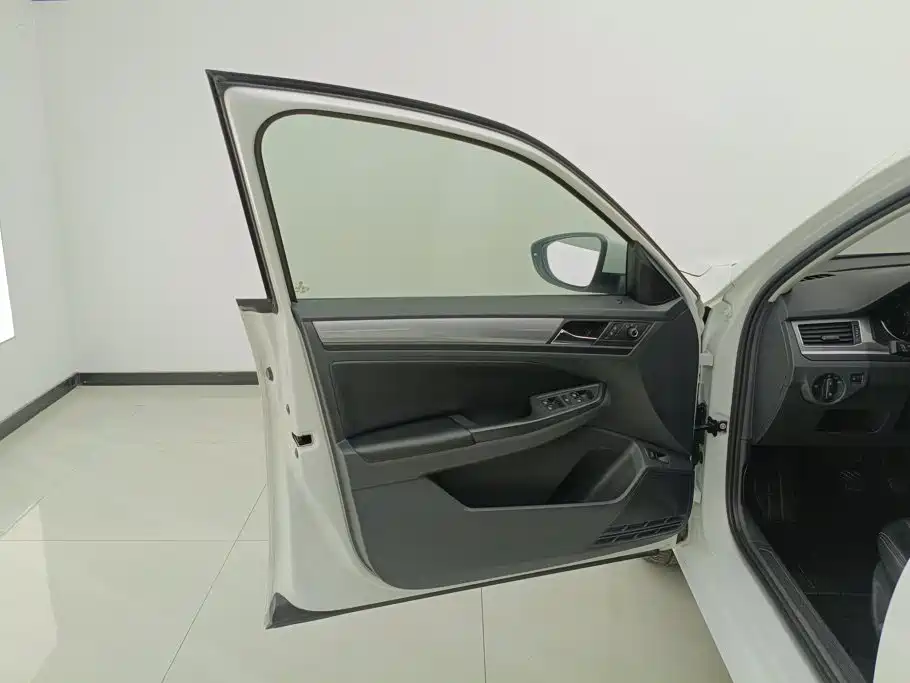 Volkswagen Bora — миниатюра 7