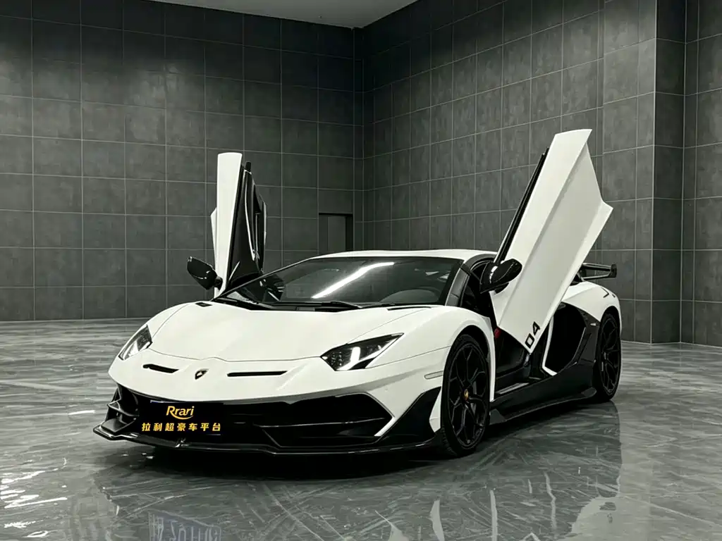 Lamborghini Aventador 2013