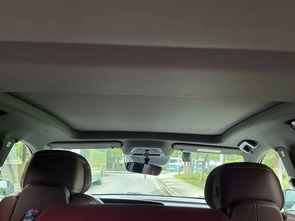 Cadillac XT5 — миниатюра 9
