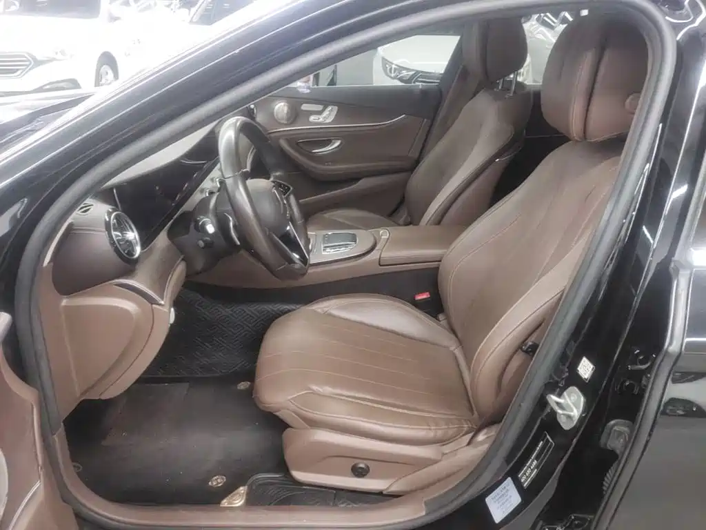 Mercedes-Benz E-Class — миниатюра 15