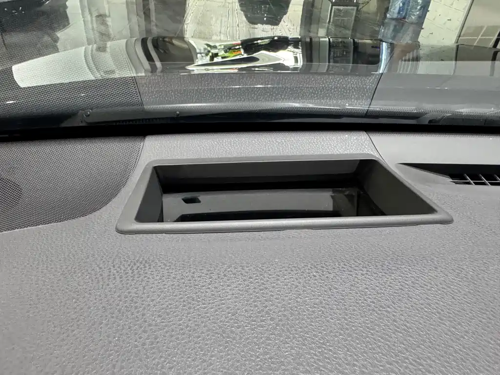 Toyota Camry — миниатюра 16