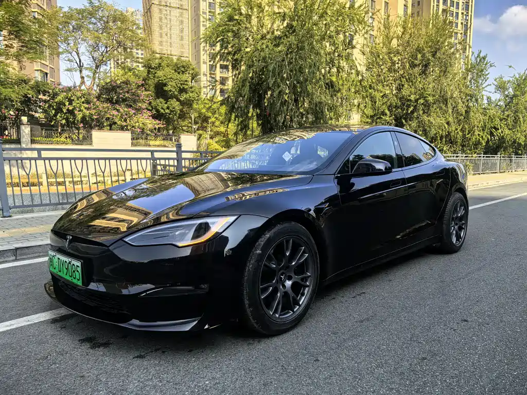 Tesla Model S 2024