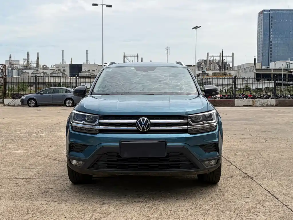 Volkswagen Tharu — миниатюра 2