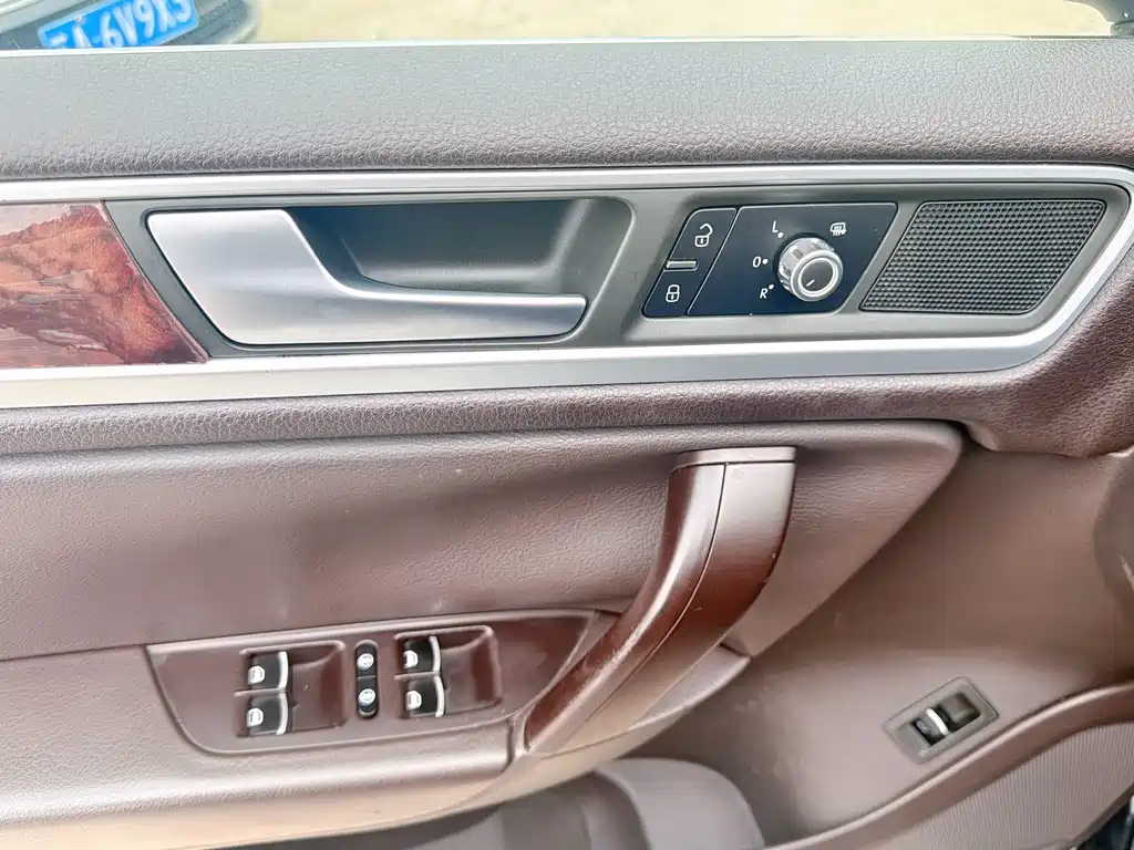 Volkswagen Touareg — миниатюра 9