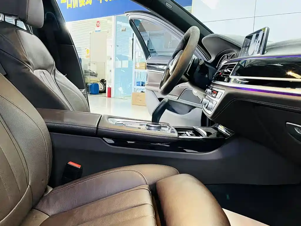 BMW 7 Series 7 2018 740Li Lead M Sport