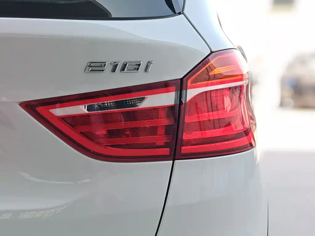 BMW 2 SERIES MULTIFUNCTIONAL STATION WAGON