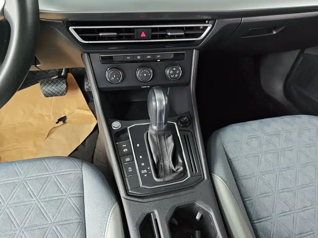 Volkswagen Lavida — миниатюра 14