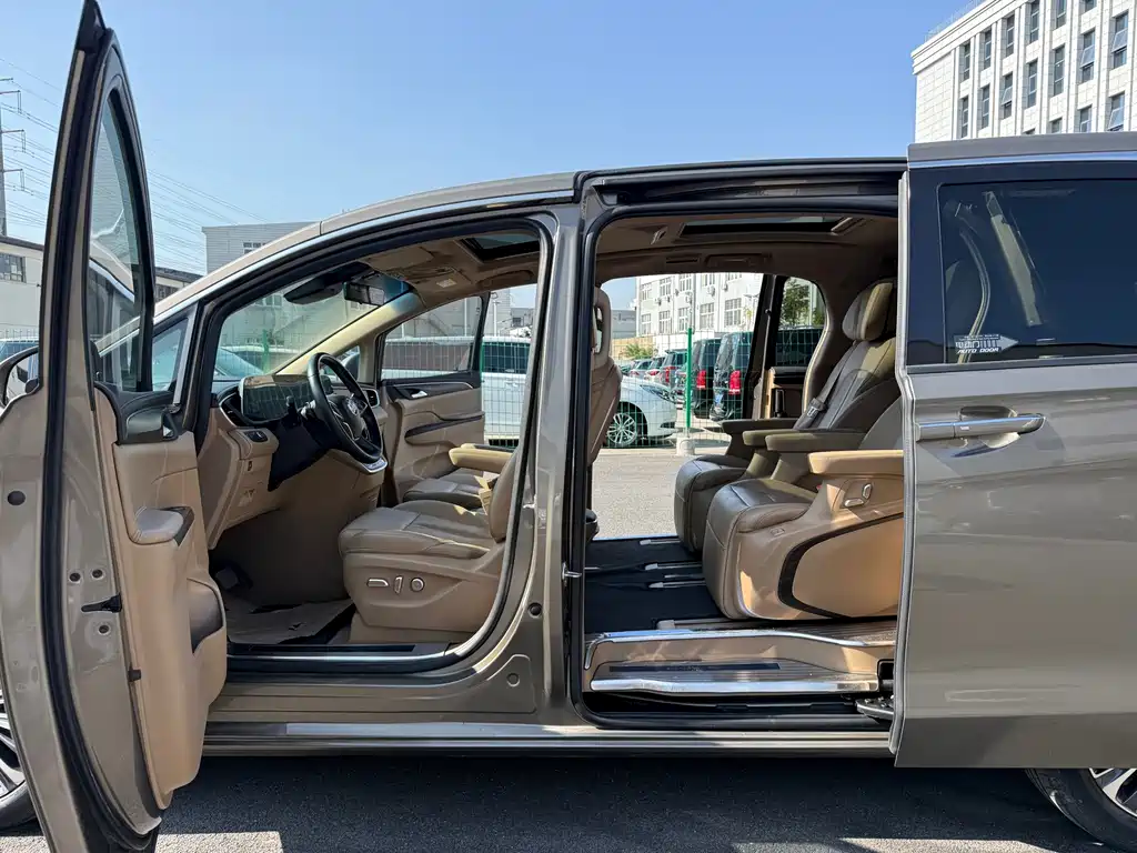 Buick GL8 2020 ES 653T Luxury