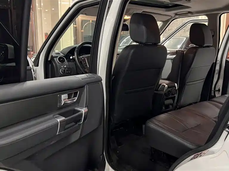 Land Rover Discovery — миниатюра 11