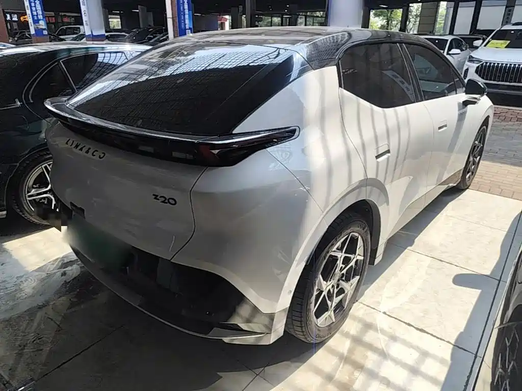 Lynk & Co 20 — миниатюра 7