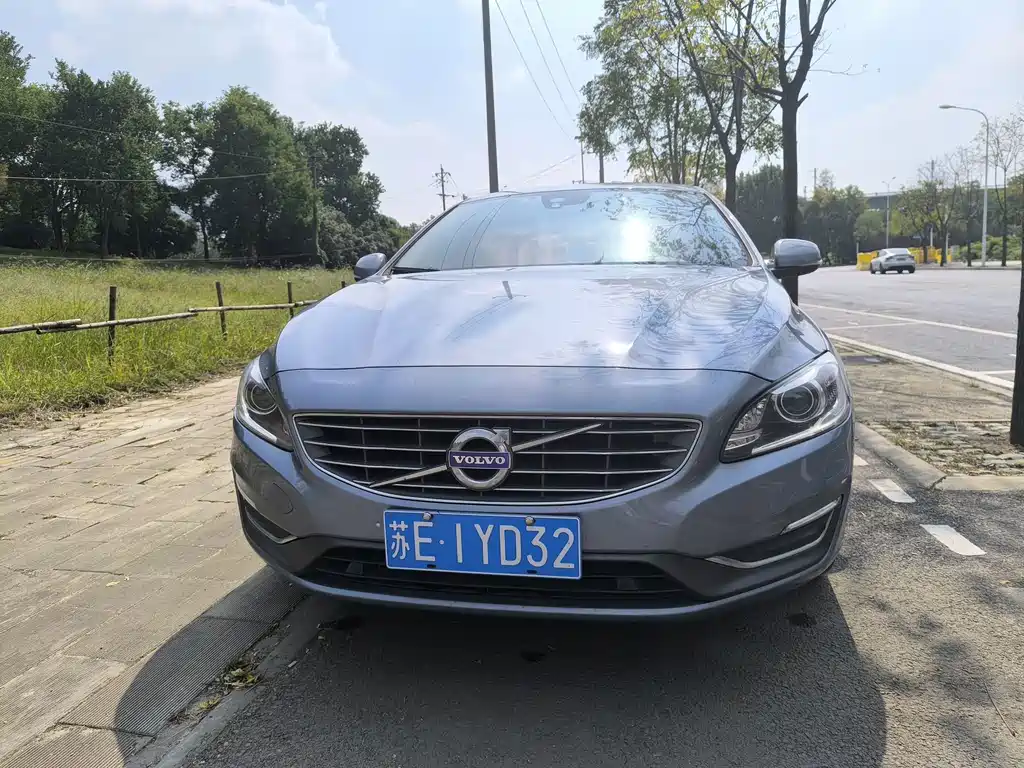 Volvo S60 — миниатюра 2