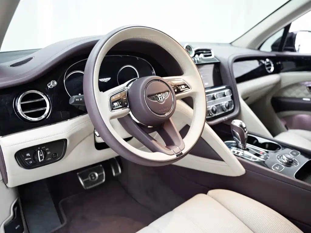 Bentley Bentayga — миниатюра 7