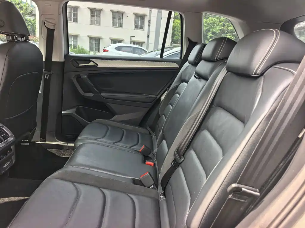 Volkswagen Tiguan L — миниатюра 9