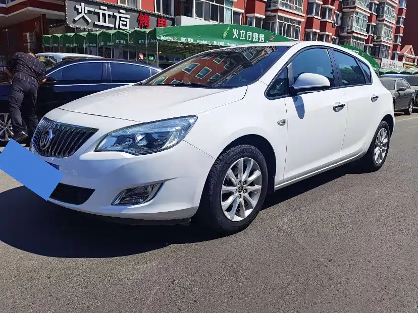 Buick Excelle 2013