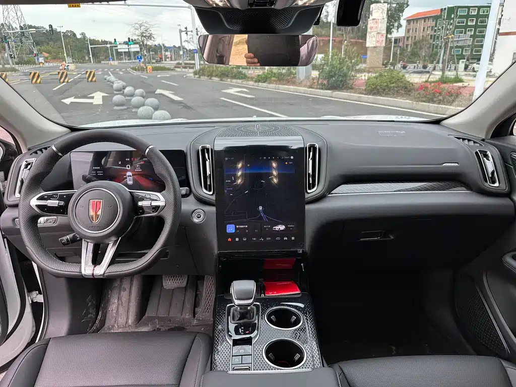 Hongqi HS3 PHEV 2025 117km