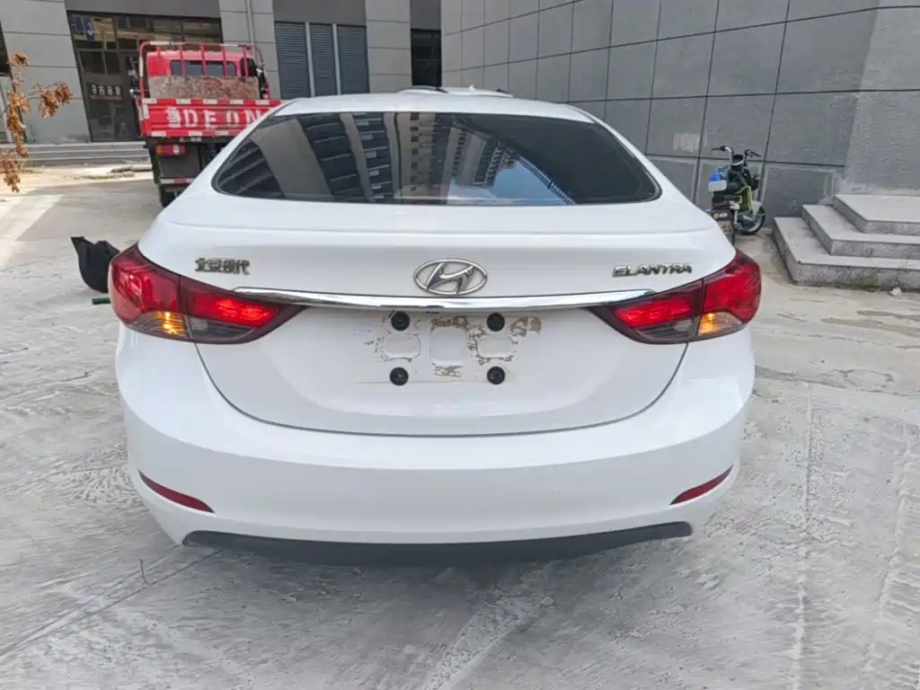 Hyundai Elantra Langdong — миниатюра 6