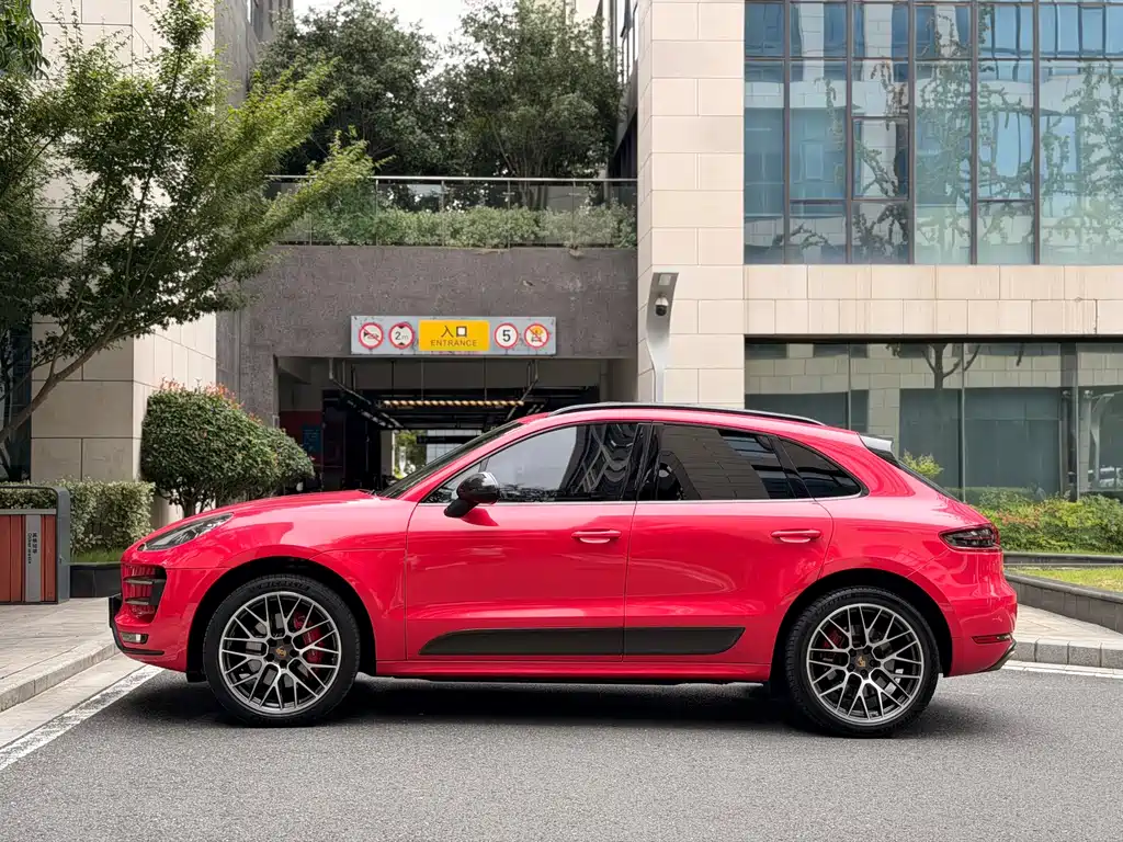 Porsche Macan — миниатюра 4