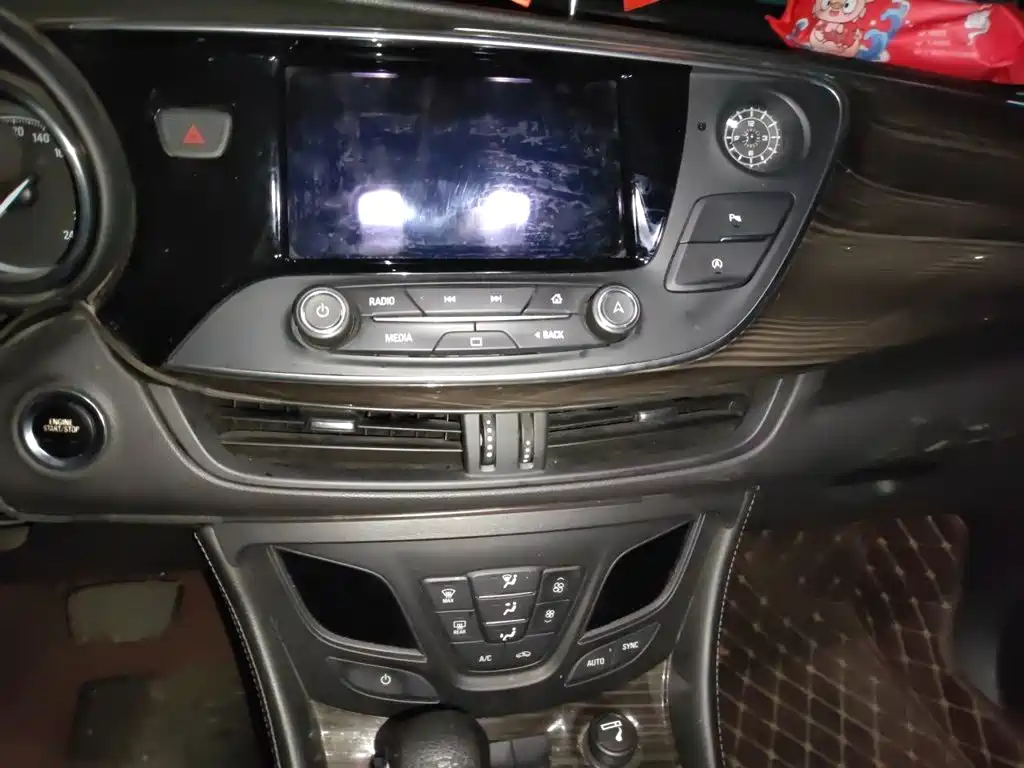 Buick Envision Plus — миниатюра 9
