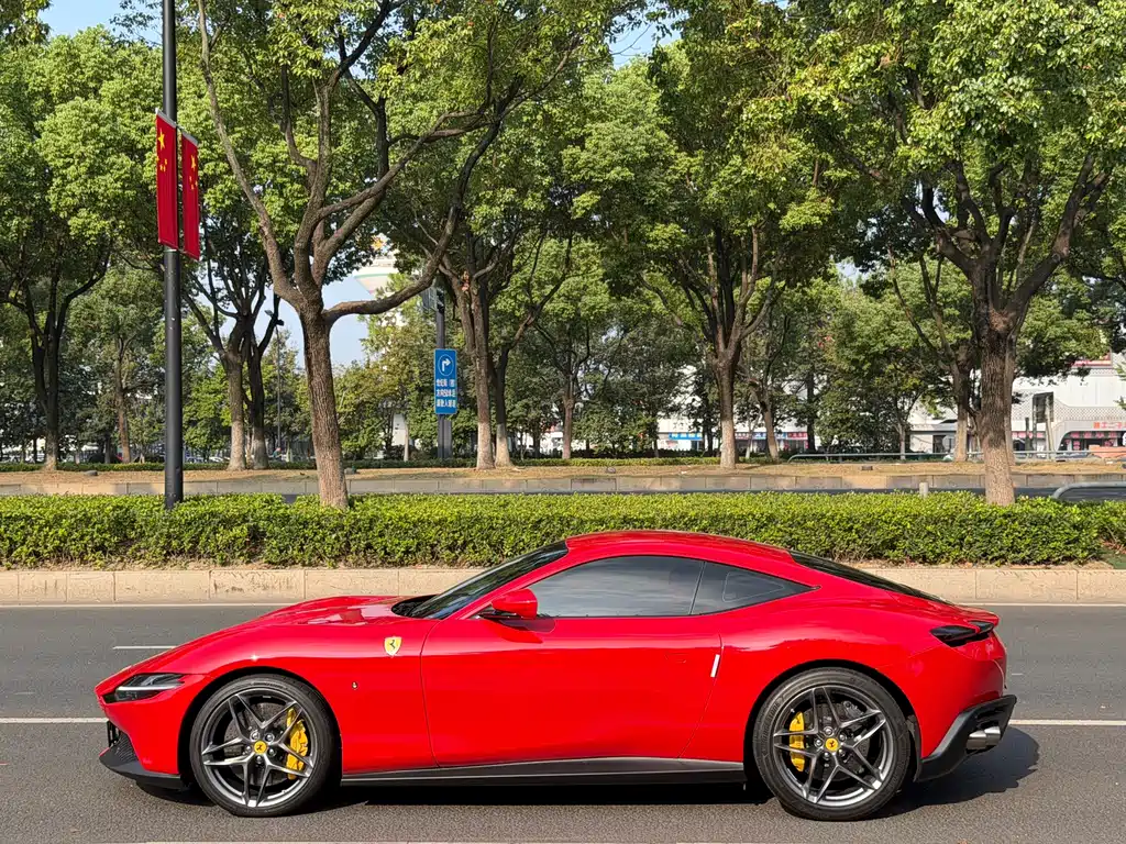 Ferrari Roma — миниатюра 3