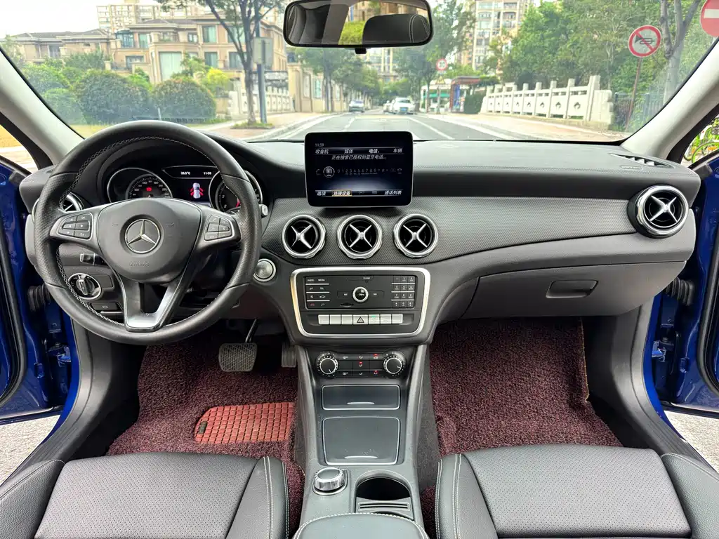 Mercedes-Benz GLA — миниатюра 12